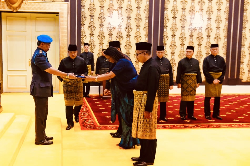 Ambassador of Embassy of the Republic of Burundi with residence at New Delhi presenting Credentials Letter to the King of Malaysia on 3/10/2019